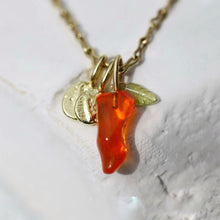 Load image into Gallery viewer, FIRE OPAL PENDANT