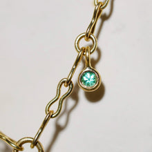 Load image into Gallery viewer, DIAMOND & EMERALD NECKLACE