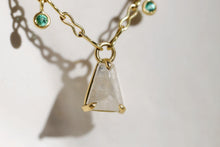 Load image into Gallery viewer, DIAMOND & EMERALD NECKLACE