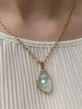 Load image into Gallery viewer, AQUAMARINE & DIAMOND PENDANT