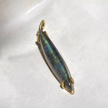 Load image into Gallery viewer, LABRADORITE PENDANT