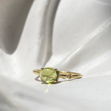 Load image into Gallery viewer, PERIDOT & DIAMOND RING