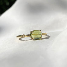 Load image into Gallery viewer, PERIDOT & DIAMOND RING