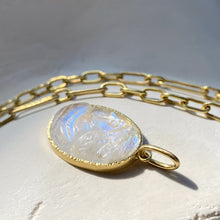 Load image into Gallery viewer, CARVED MOONSTONE PENDANT