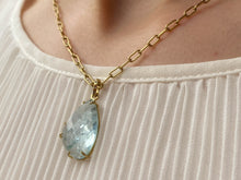 Load image into Gallery viewer, AQUAMARINE & DIAMOND PENDANT