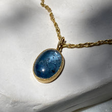 Load image into Gallery viewer, KYANITE PENDANT