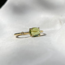 Load image into Gallery viewer, PERIDOT & DIAMOND RING