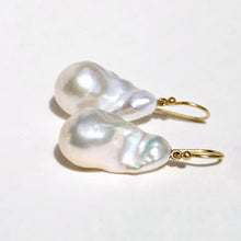 Load image into Gallery viewer, BAROQUE PEARL EARRINGS
