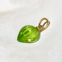 Load image into Gallery viewer, PERIDOT PENDANT

