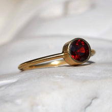 Load image into Gallery viewer, GARNET RING
