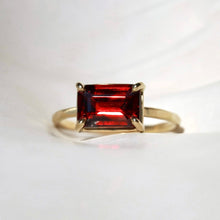 Load image into Gallery viewer, GARNET RING
