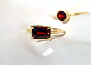 GARNET RING