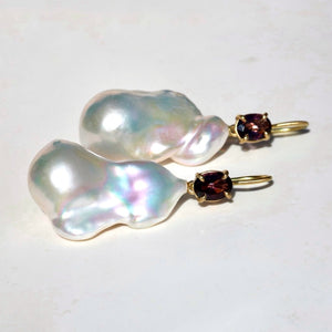 SPINEL & BAROQUE PEARL EARRINGS