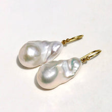 Load image into Gallery viewer, BAROQUE PEARL EARRINGS
