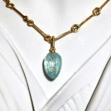 Load image into Gallery viewer, AQUAMARINE LEAF PENDANT
