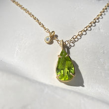 Load image into Gallery viewer, PERIDOT &amp; DIAMOND NECKLACE
