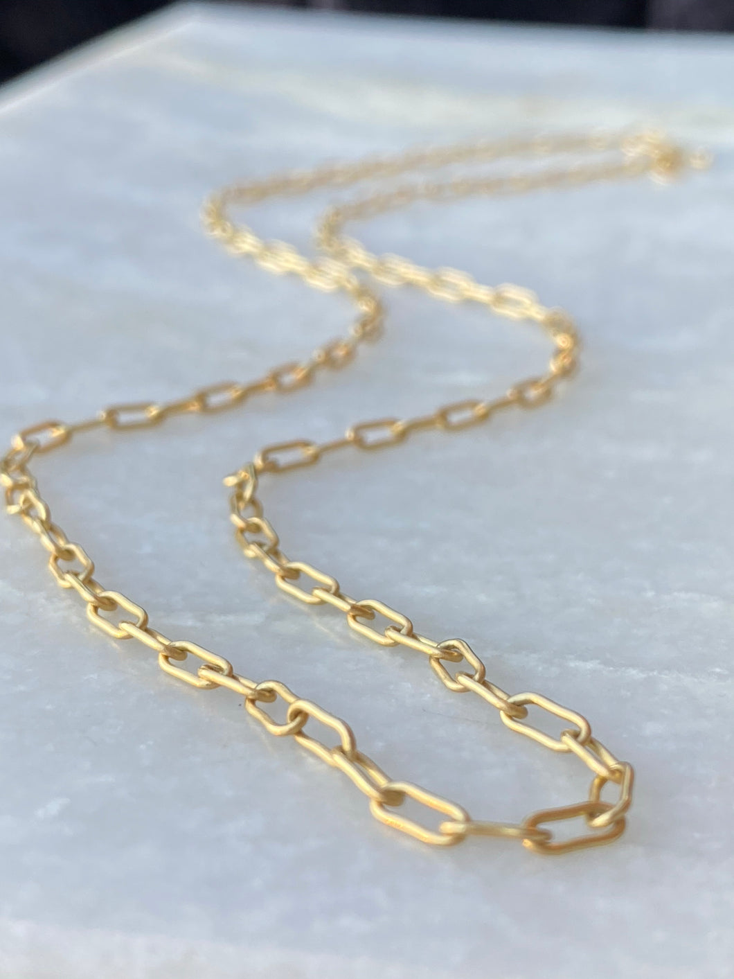 PETITE OVAL LINK CHAIN