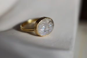 CARVED MOONSTONE RING