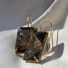 Load image into Gallery viewer, SMOKY QUARTZ EARRINGS
